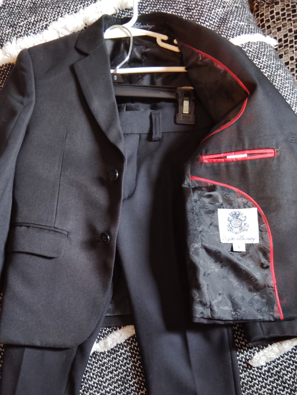 English Laundry Boys Black Suit with Red Trim Accents Boys 5/6 NEW $198